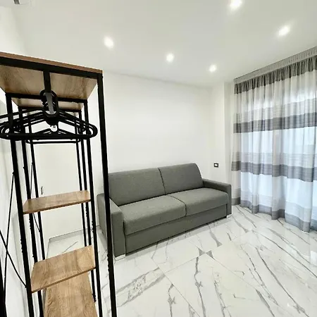 アパート Oltremare Luxury Suites